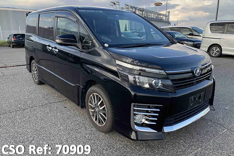 Toyota / Voxy 2015